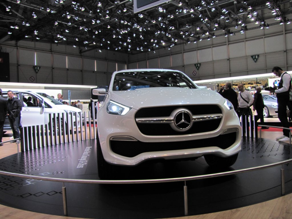 mercedesbenzxclass17.jpg