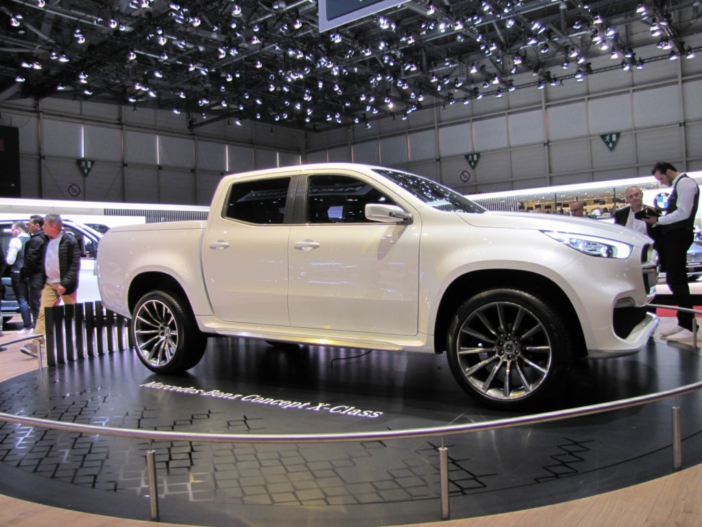 mercedesbenzxclass5.jpg