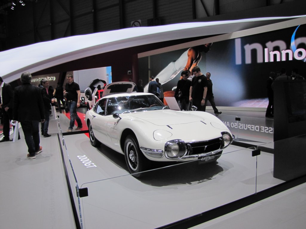 toyota2000gt.jpg