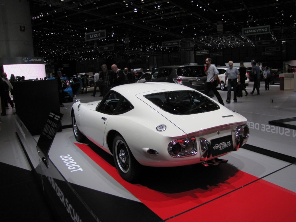 toyota2000gt7.jpg
