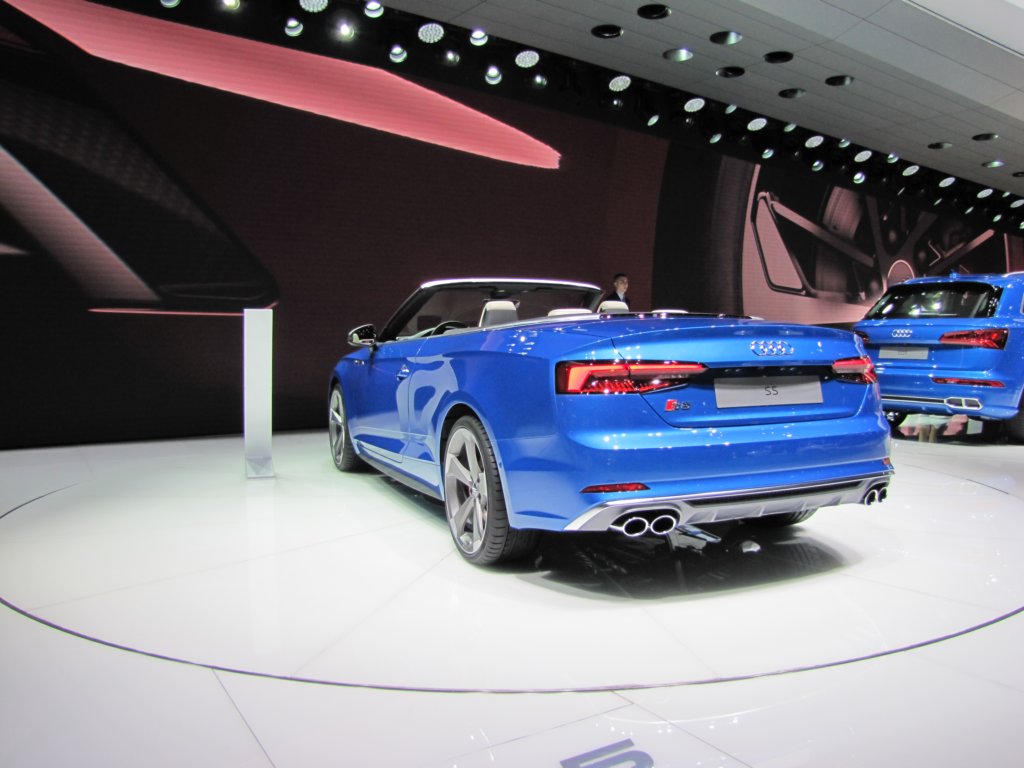 audis5cabriolet19.jpg