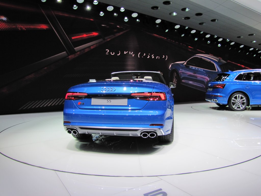 audis5cabriolet23.jpg