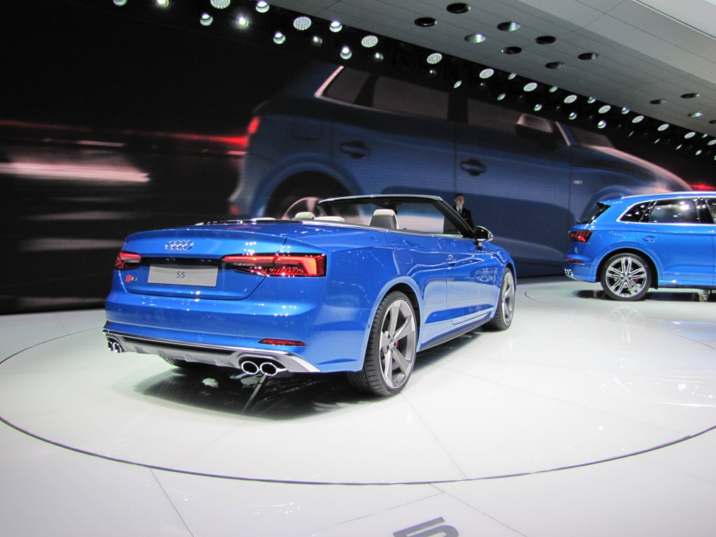 audis5cabriolet25.jpg