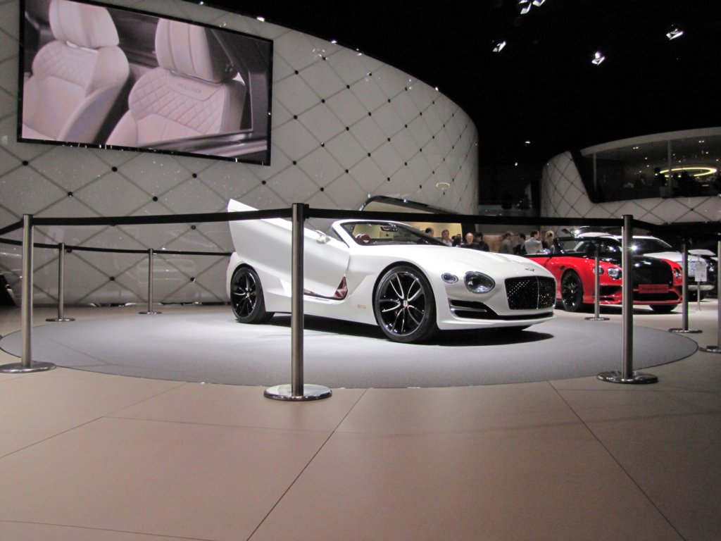 bentleyexp12speed6e8.jpg