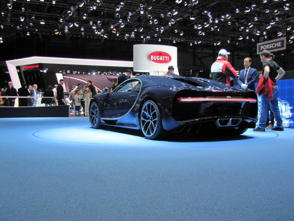 bugattichiron120.jpg
