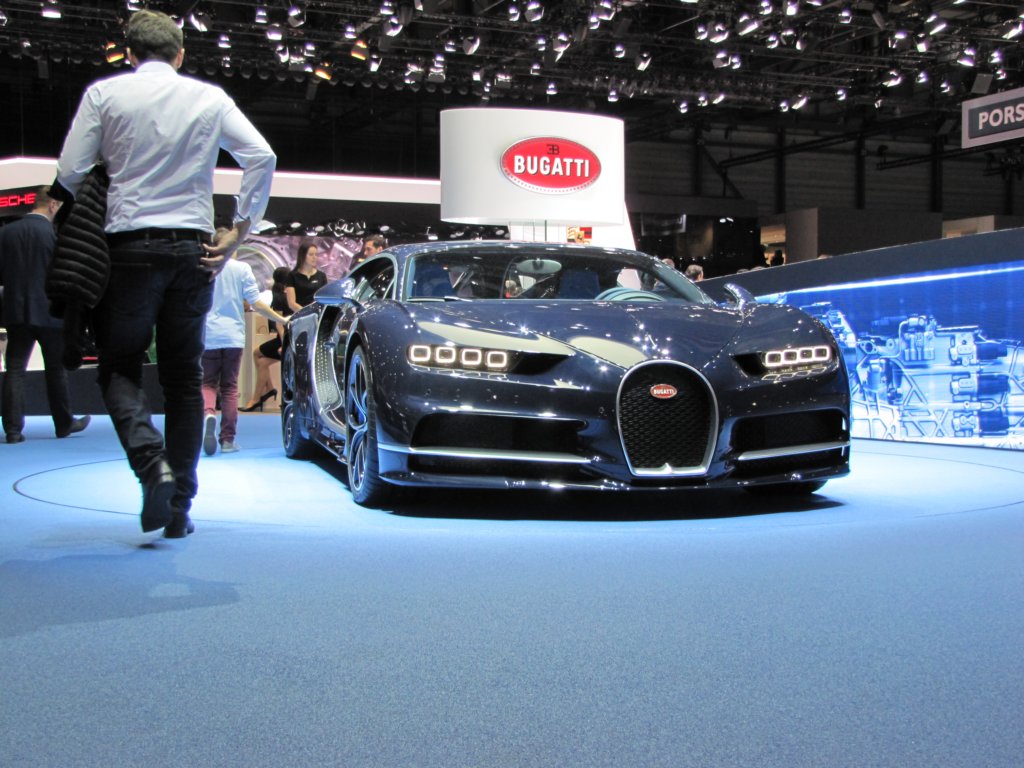bugattichiron155.jpg