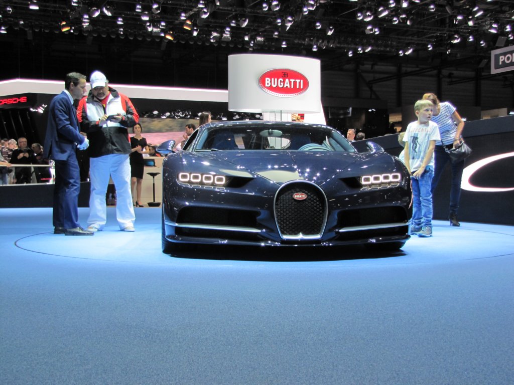 bugattichiron160.jpg
