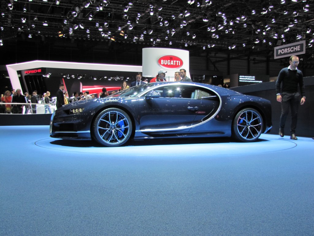 bugattichiron170.jpg