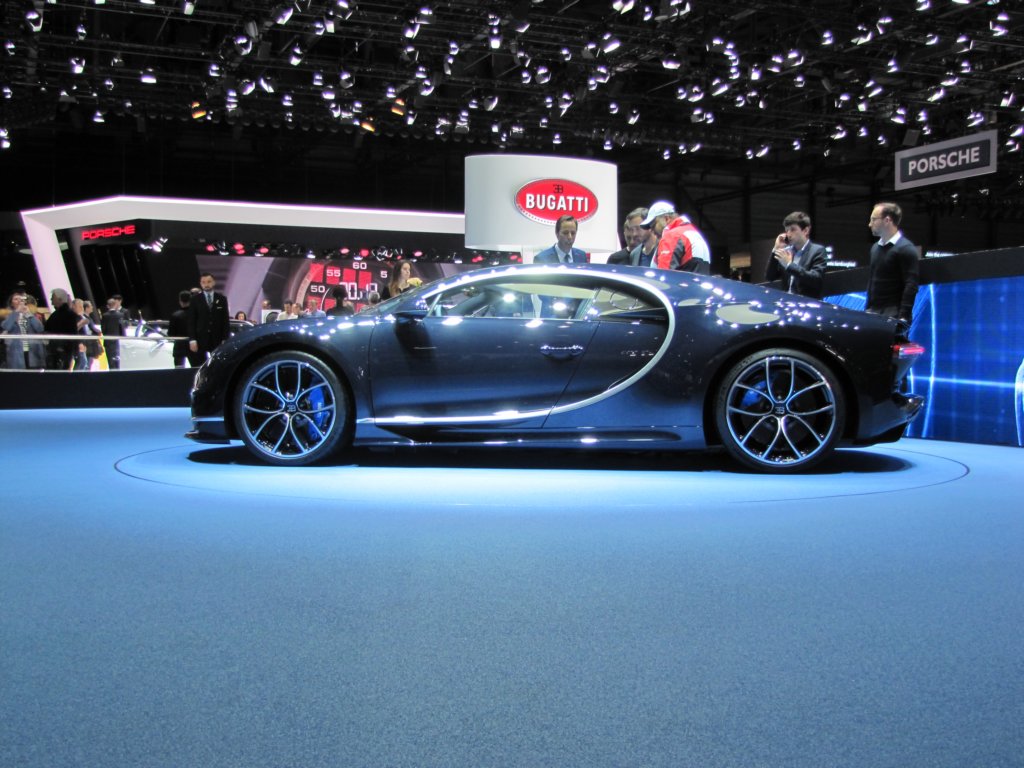bugattichiron184.jpg