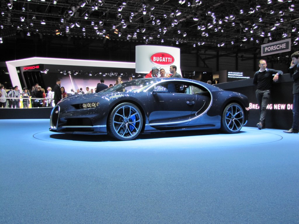 bugattichiron185.jpg