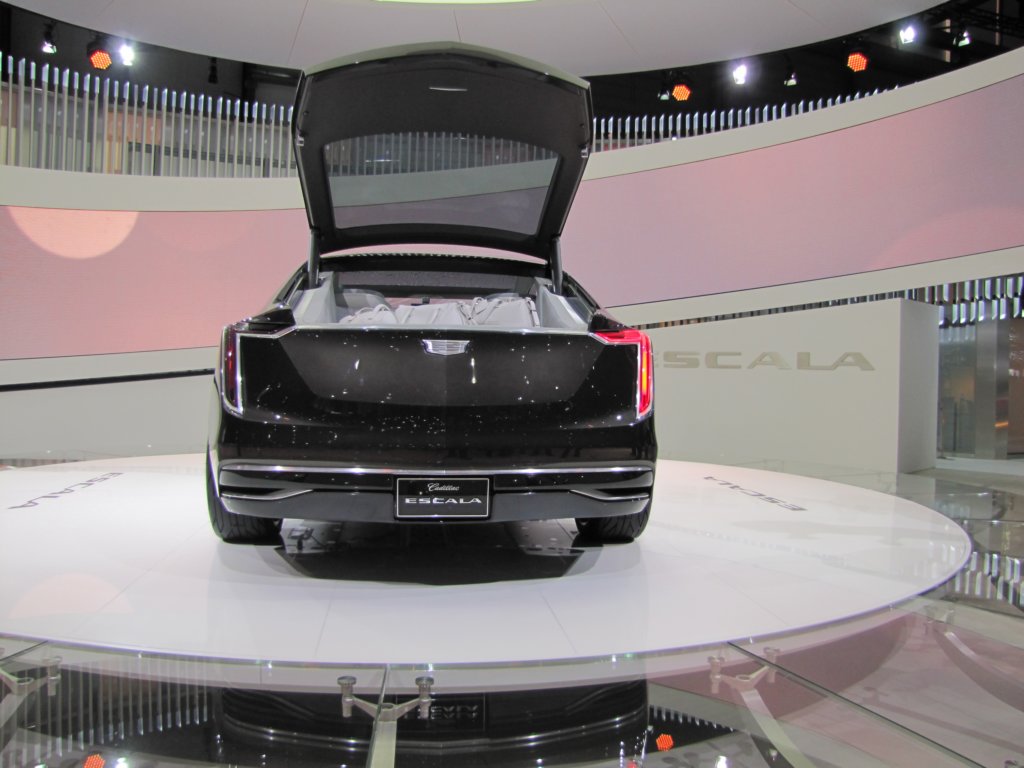 cadillacescala45.jpg