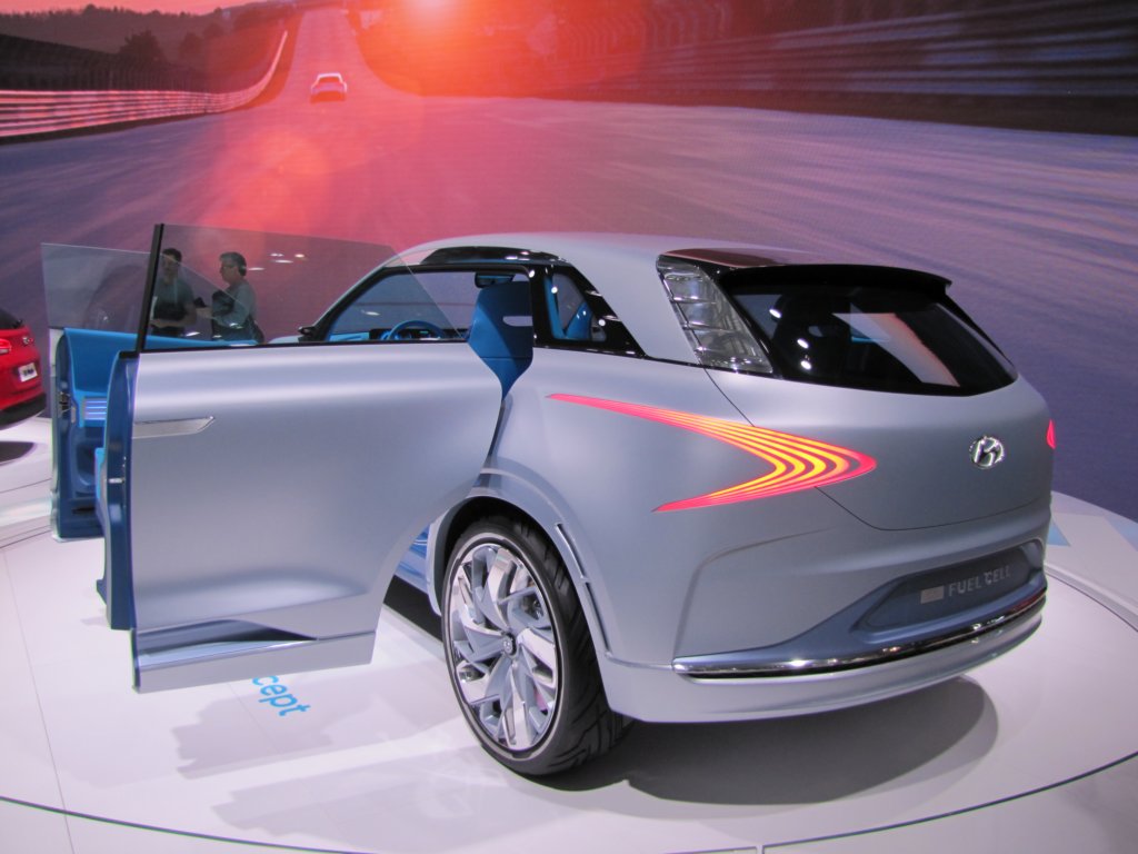 hyundaifefuelcellconcept21.jpg