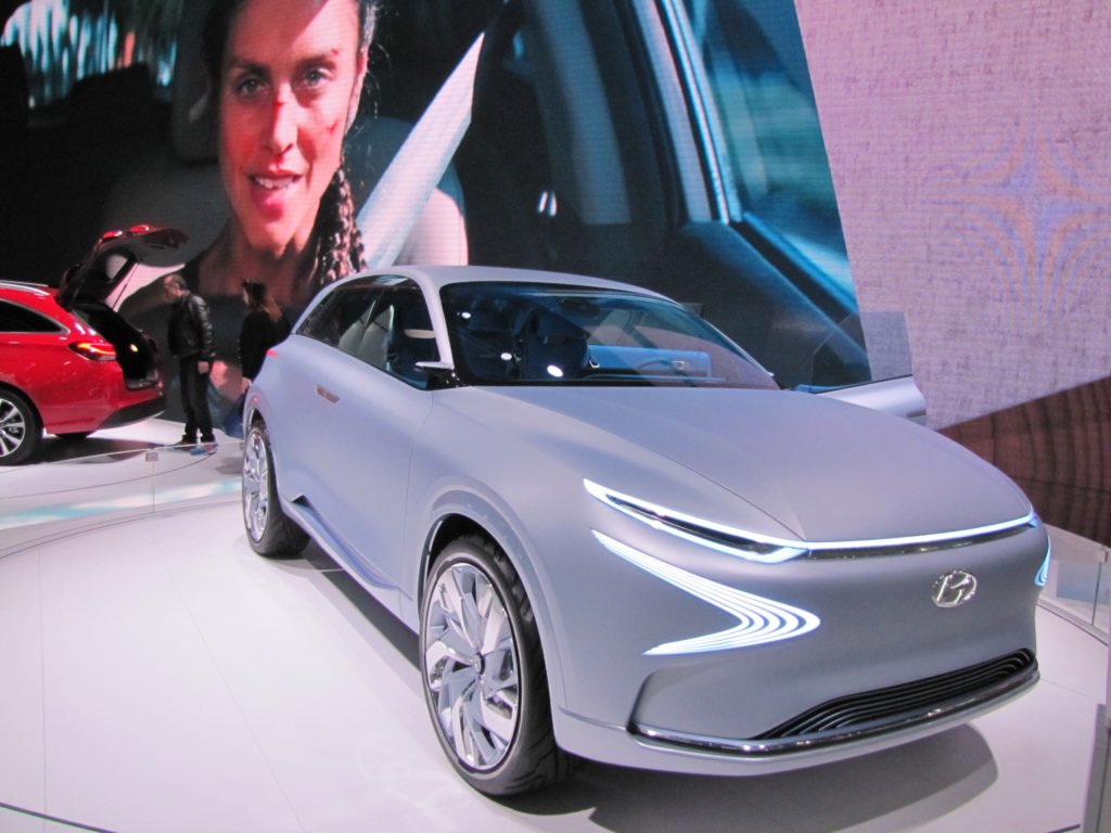 hyundaifefuelcellconcept72.jpg