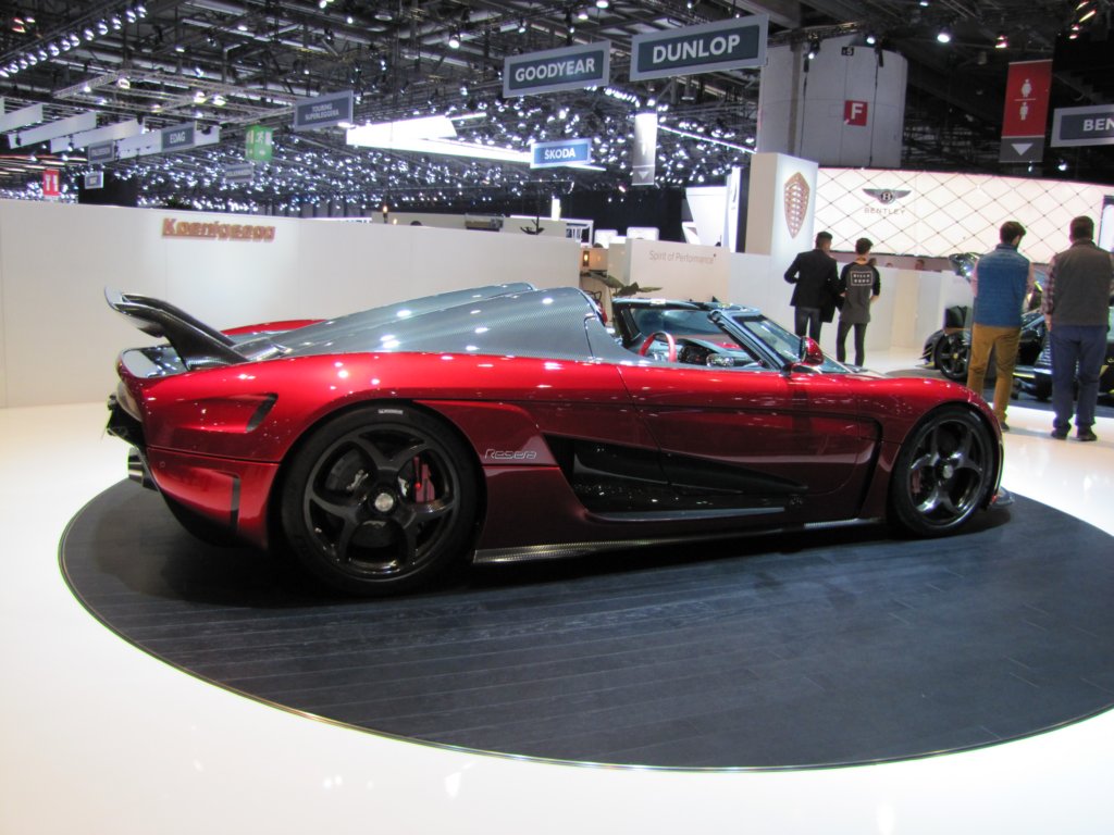 koenigseggregera71.jpg