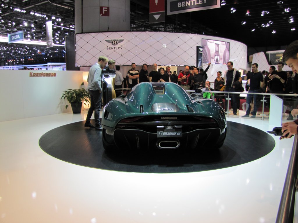 koenigseggregera88.jpg