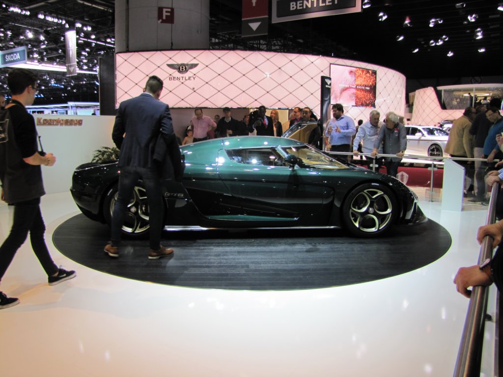 koenigseggregera98.jpg