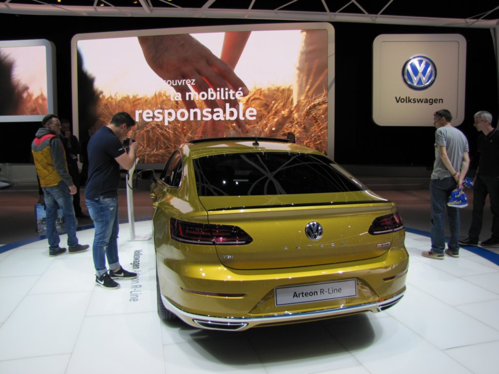 volkswagenarteon42.jpg