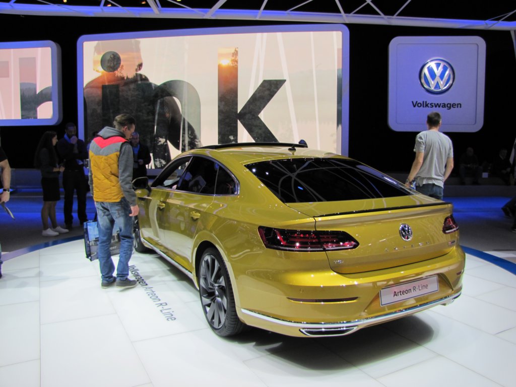 volkswagenarteon49.jpg