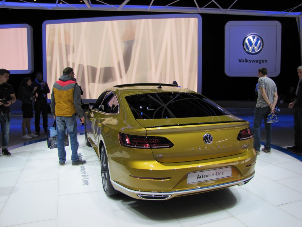 volkswagenarteon52.jpg