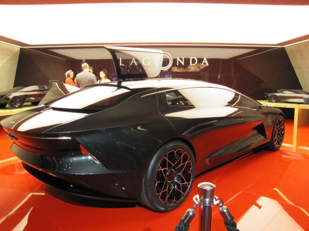 astonmartinlagondavisionconcept17.jpg