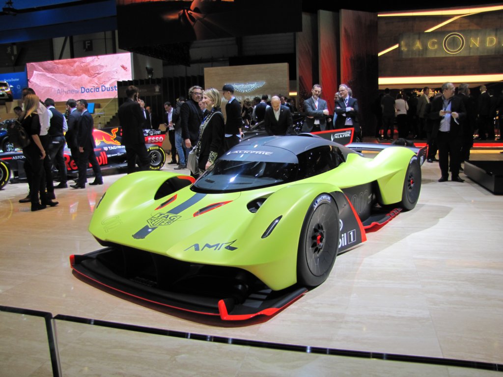 astonmartinvalkyrieamrpro.jpg
