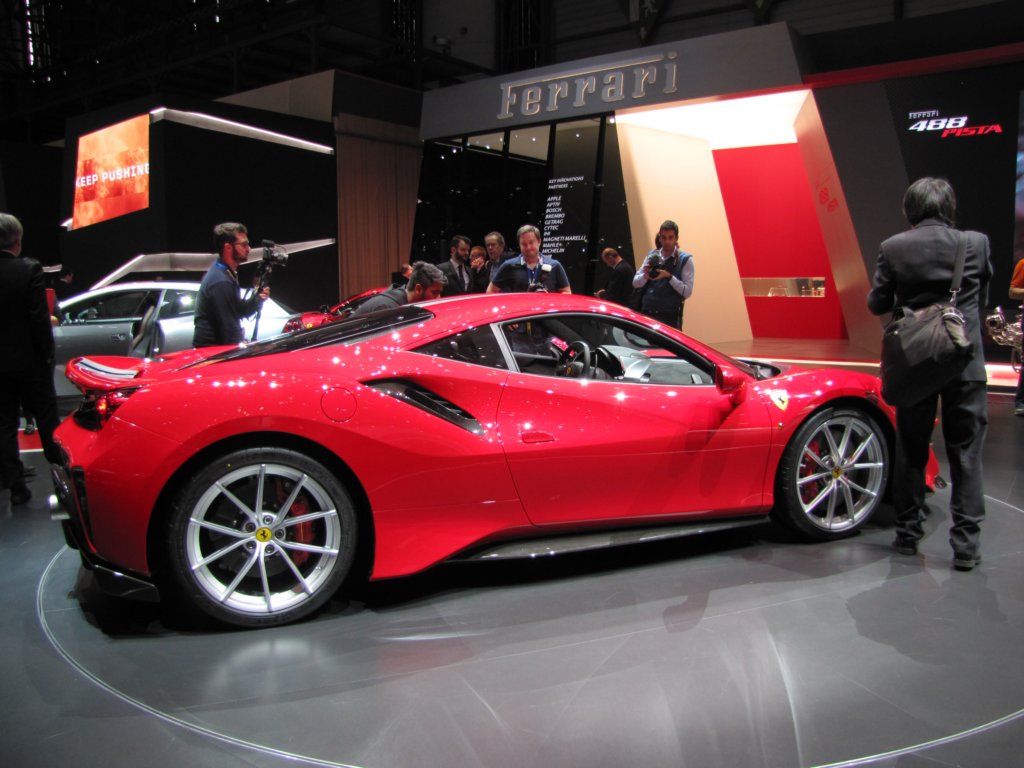 ferrari488pista17.jpg