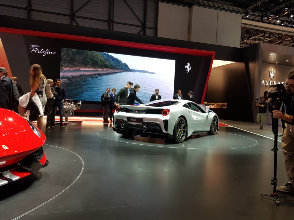 ferrari488pista19.jpg