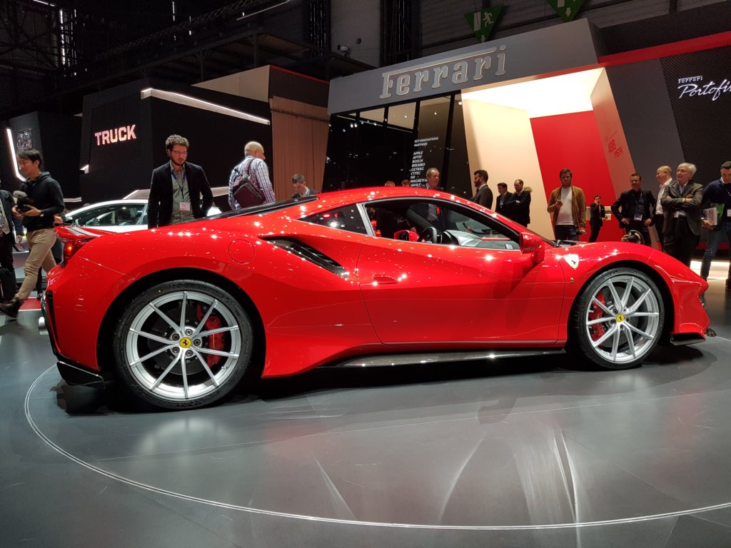 ferrari488pista2.jpg