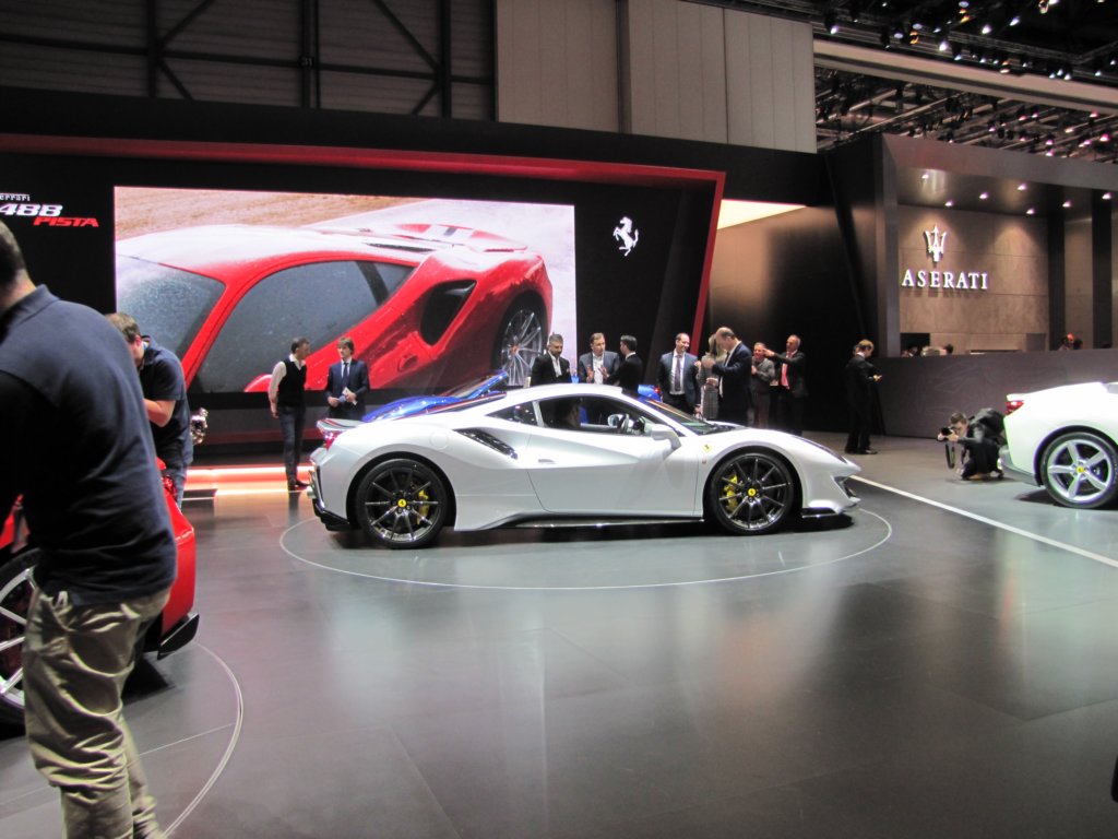 ferrari488pista27.jpg