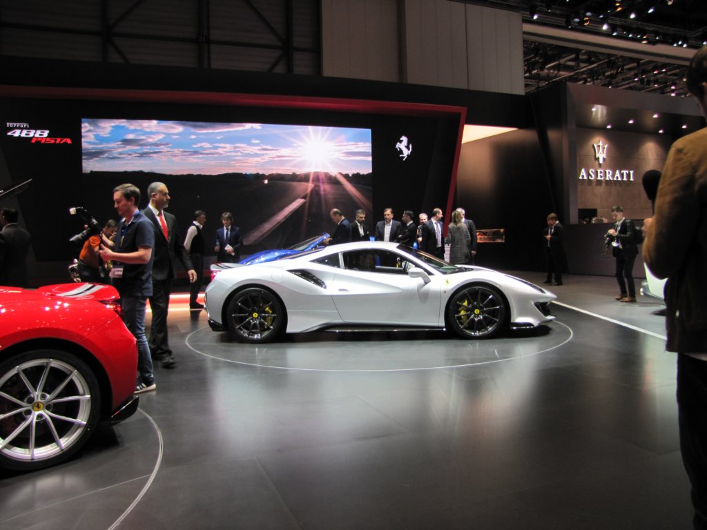 ferrari488pista30.jpg