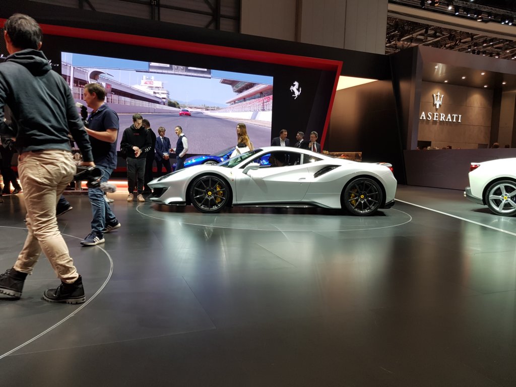 ferrari488pista74.jpg