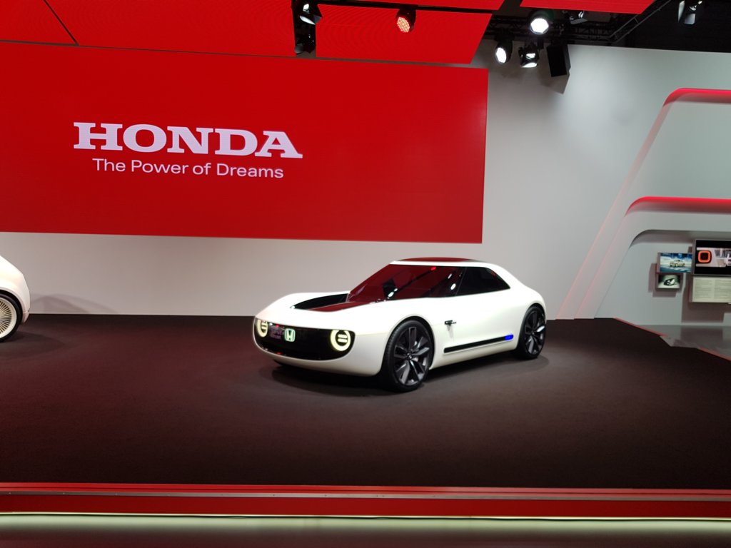 hondasportsevconcept16.jpg