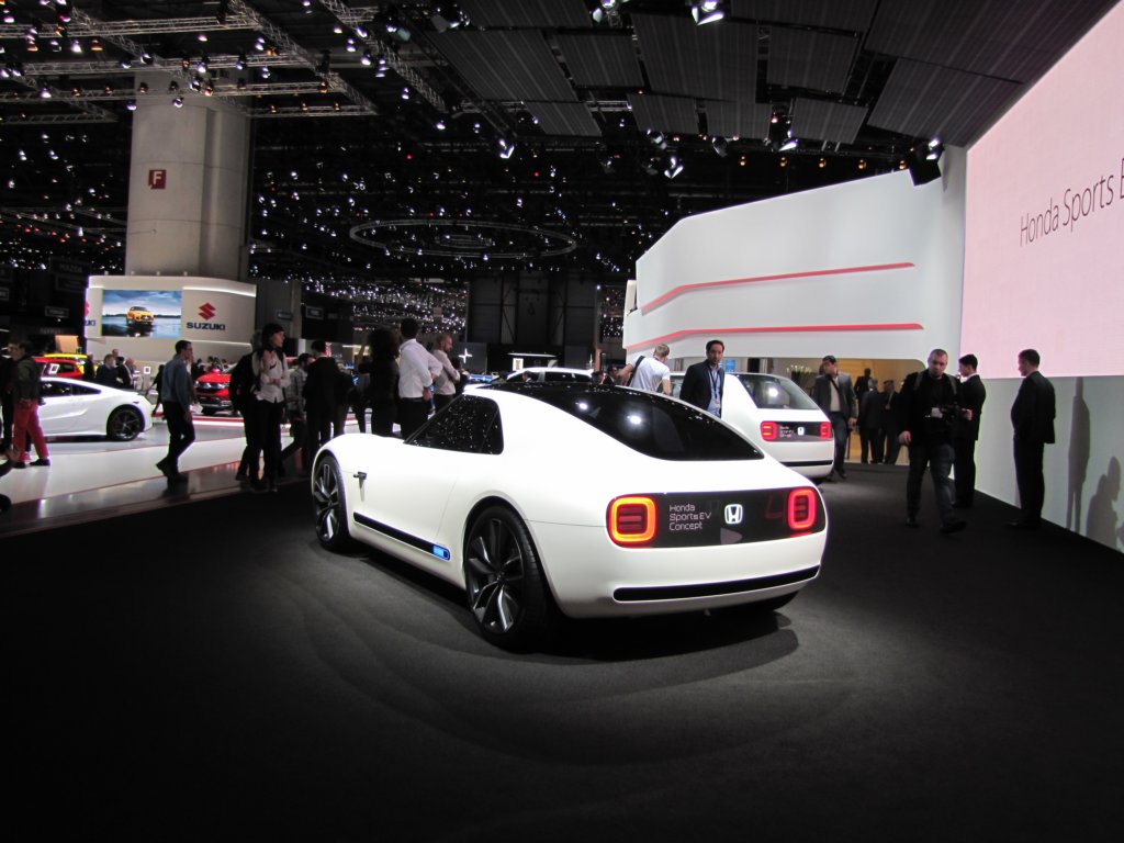 hondasportsevconcept2.jpg