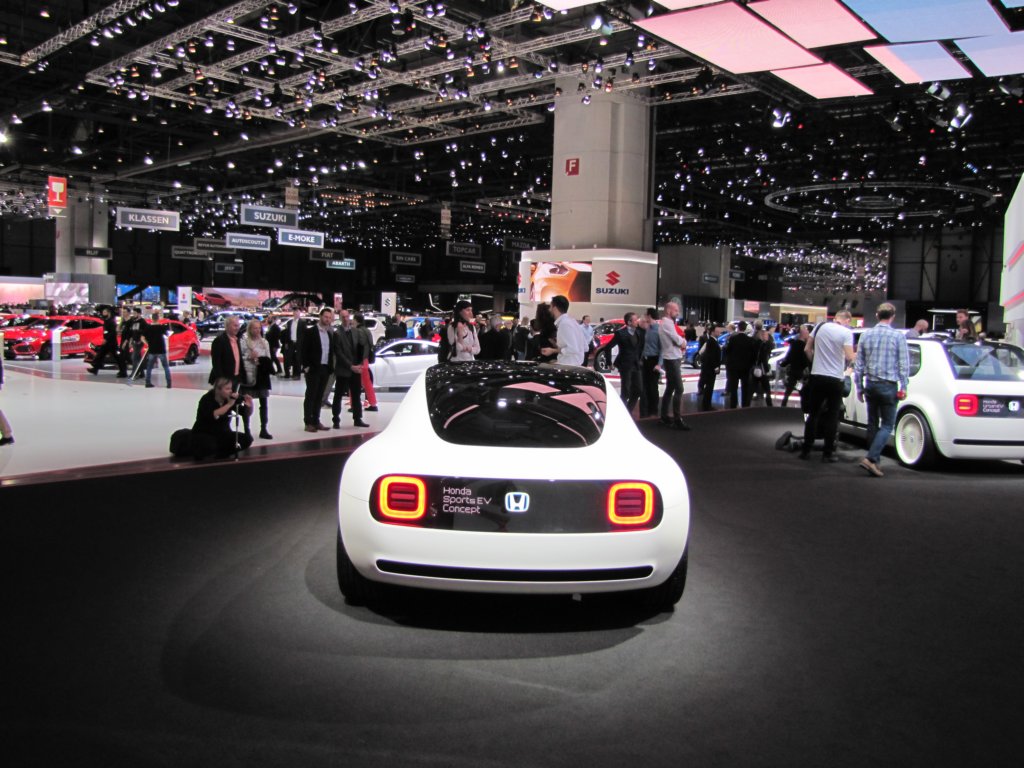 hondasportsevconcept3.jpg