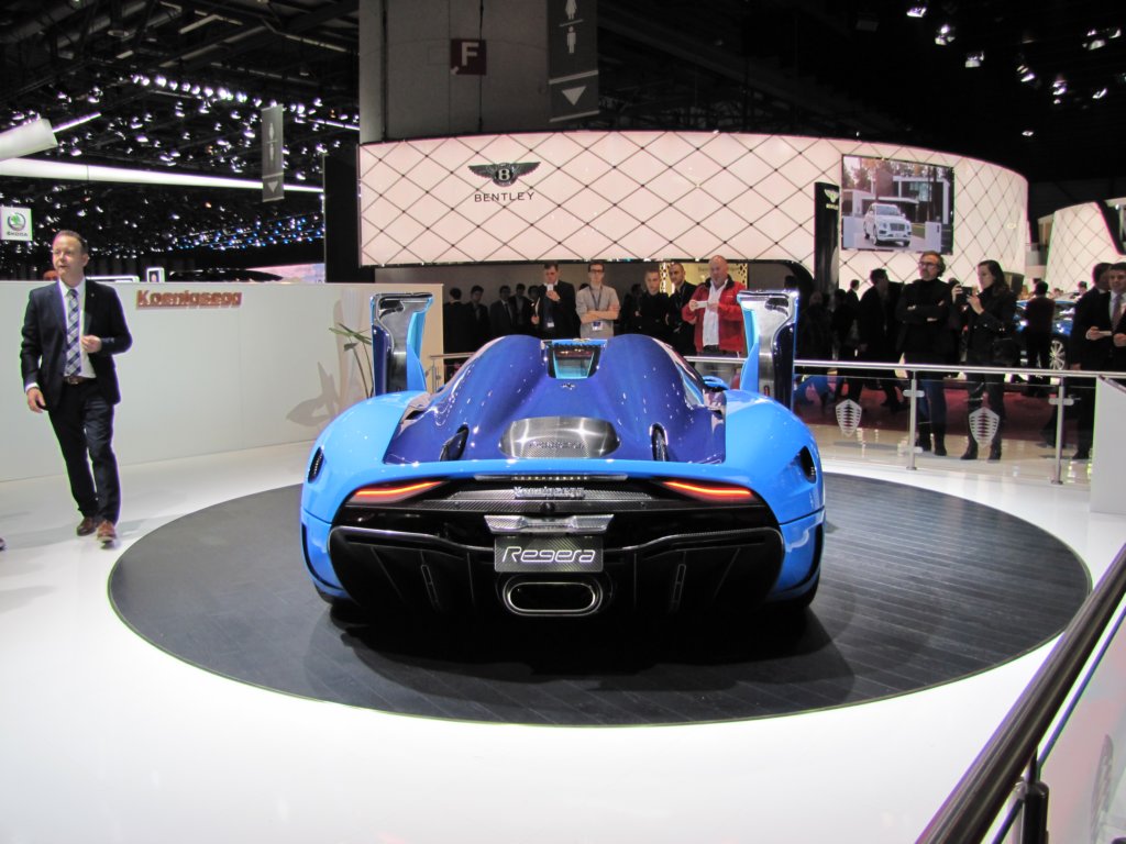 koenigseggregera18.jpg
