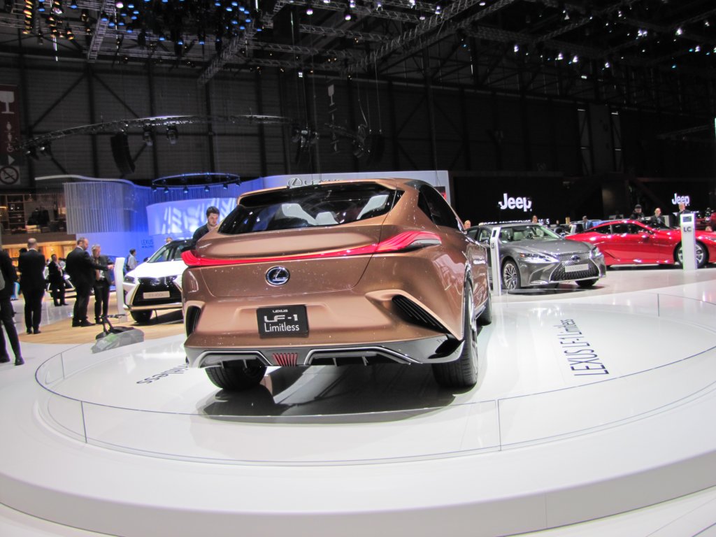 lexuslf1limitless15.jpg