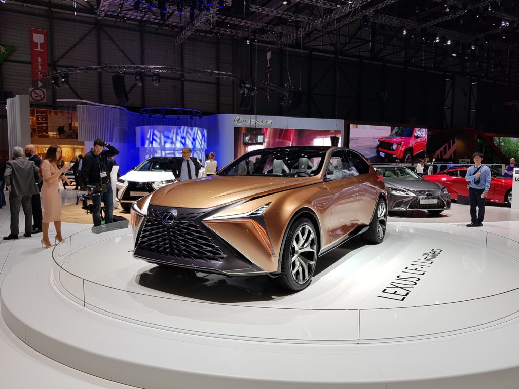 lexuslf1limitless31.jpg