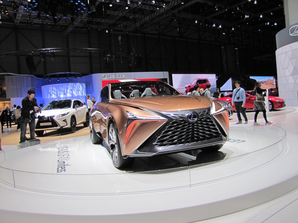 lexuslf1limitless39.jpg