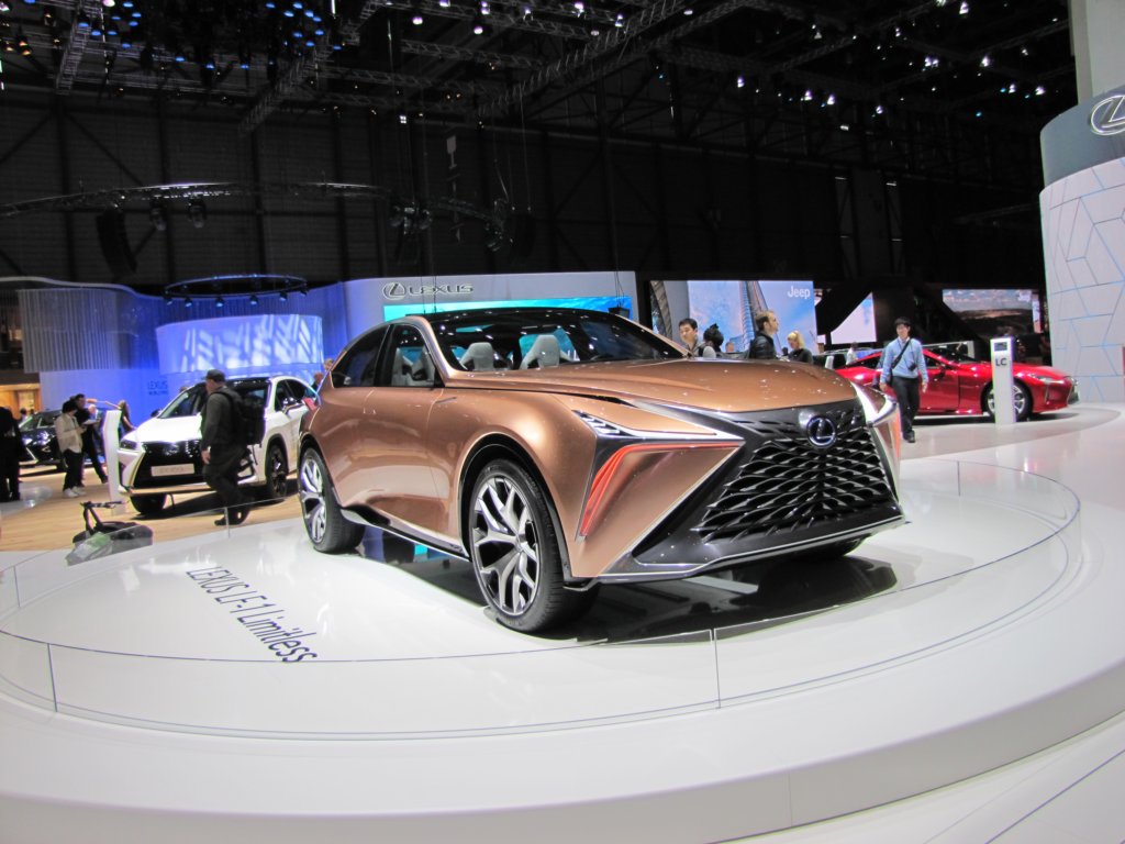 lexuslf1limitless43.jpg