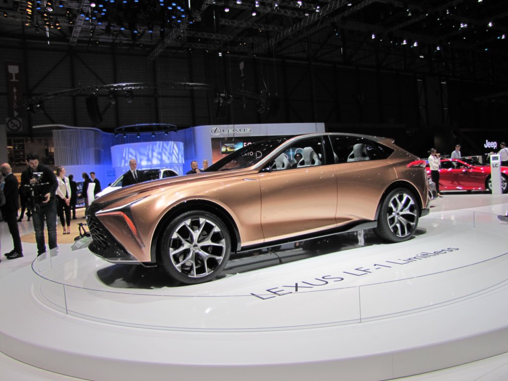 lexuslf1limitless57.jpg