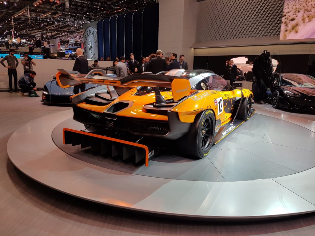mclarensennagtr33.jpg