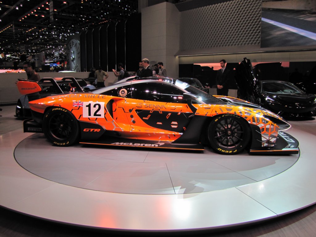 mclarensennagtr56.jpg