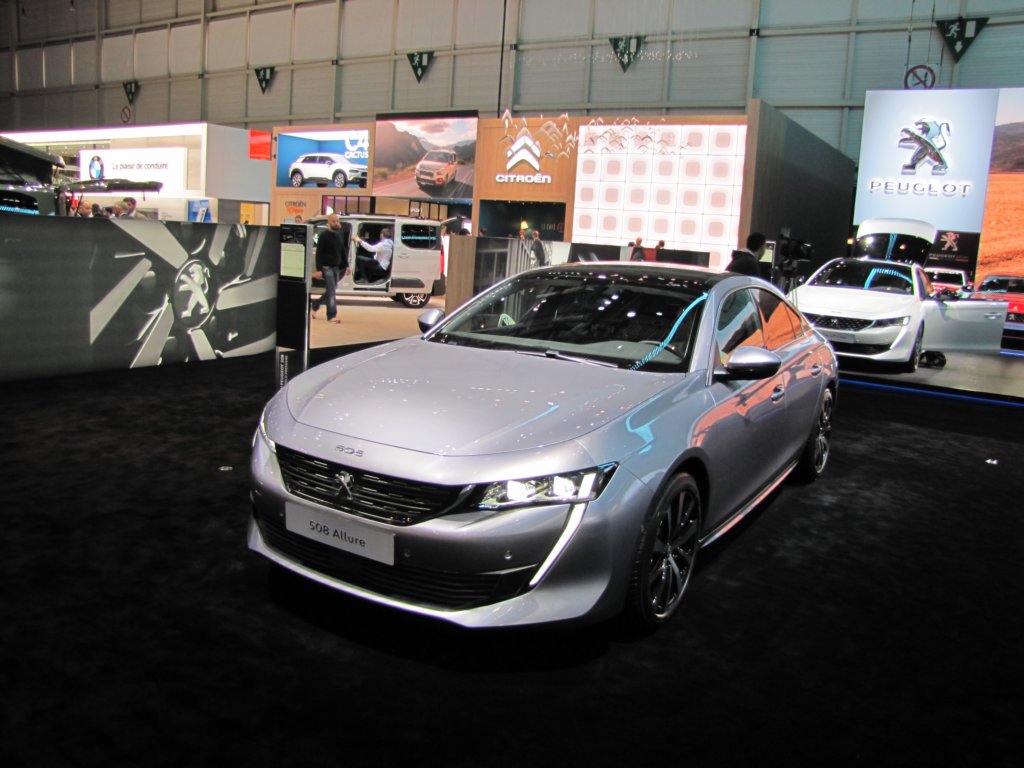 peugeot5083.jpg