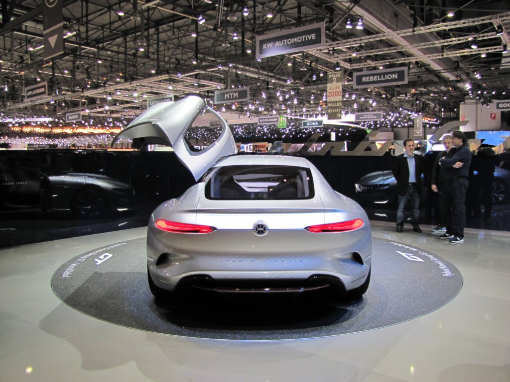 pininfarinahybridkineticgroupgt13.jpg