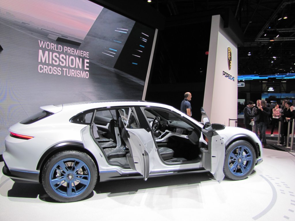 porschemissionecrossturismo25.jpg