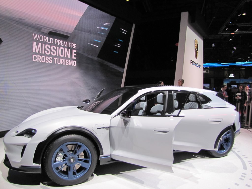 porschemissionecrossturismo30.jpg