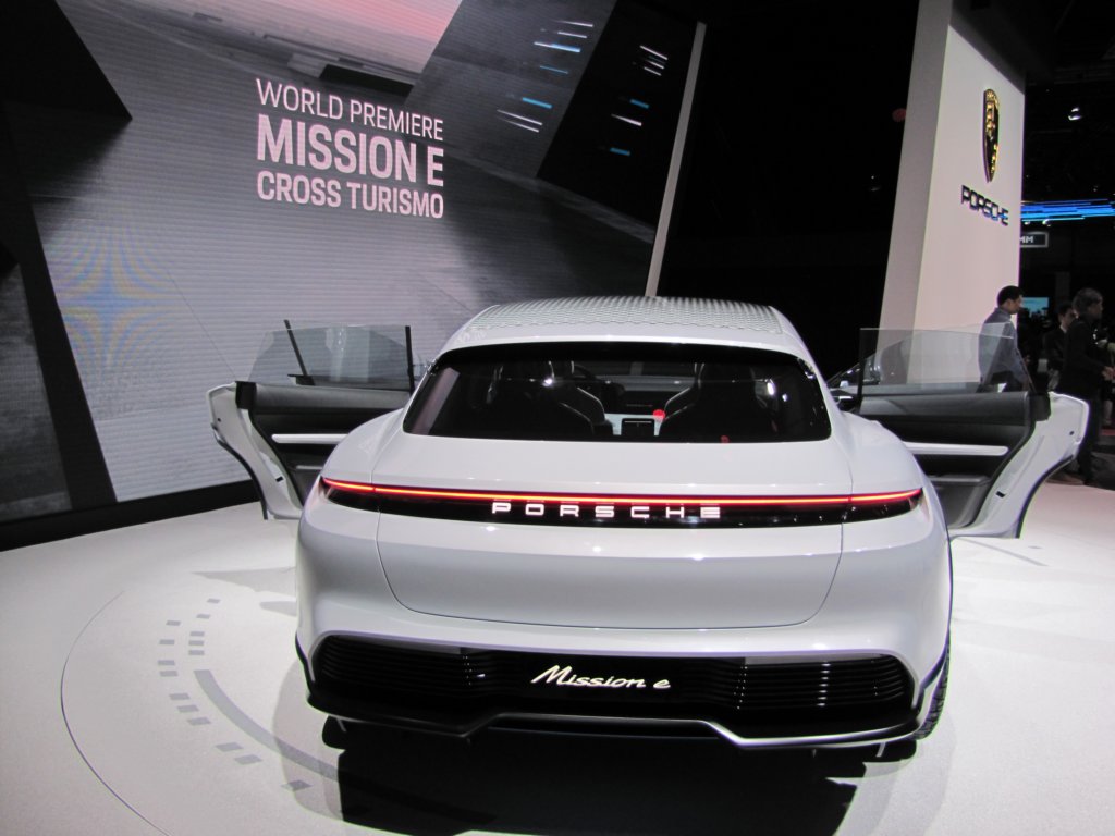 porschemissionecrossturismo35.jpg