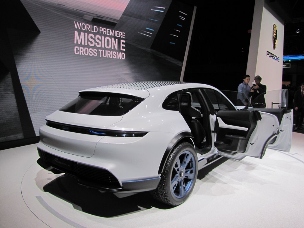 porschemissionecrossturismo37.jpg