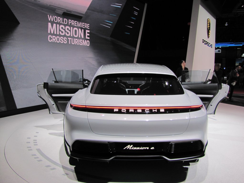 porschemissionecrossturismo7.jpg