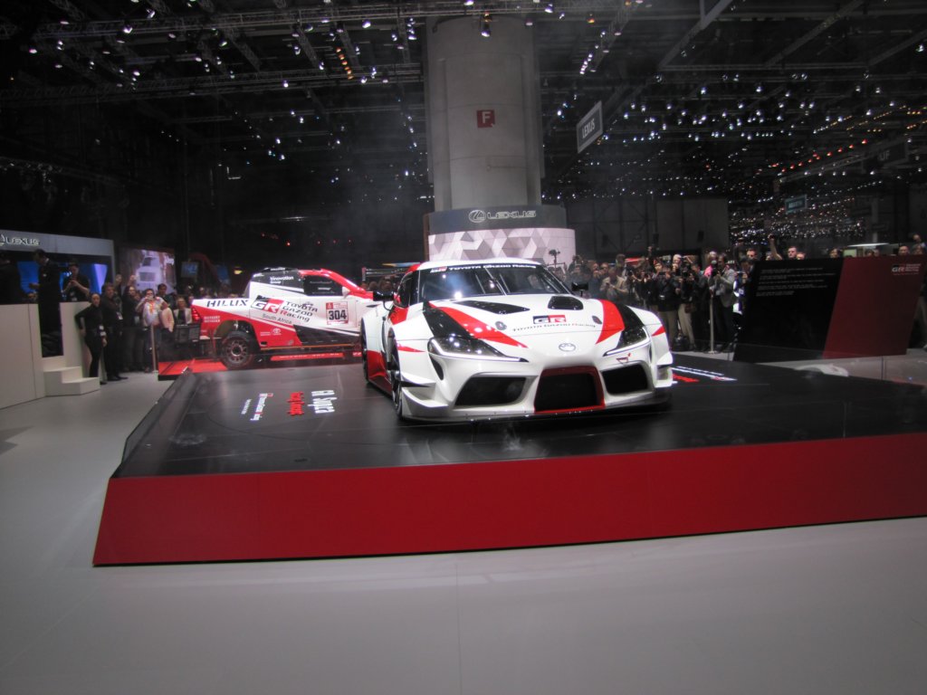 toyotagrsupra15.jpg
